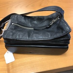 Bodhi Purse, black, in a very good condition